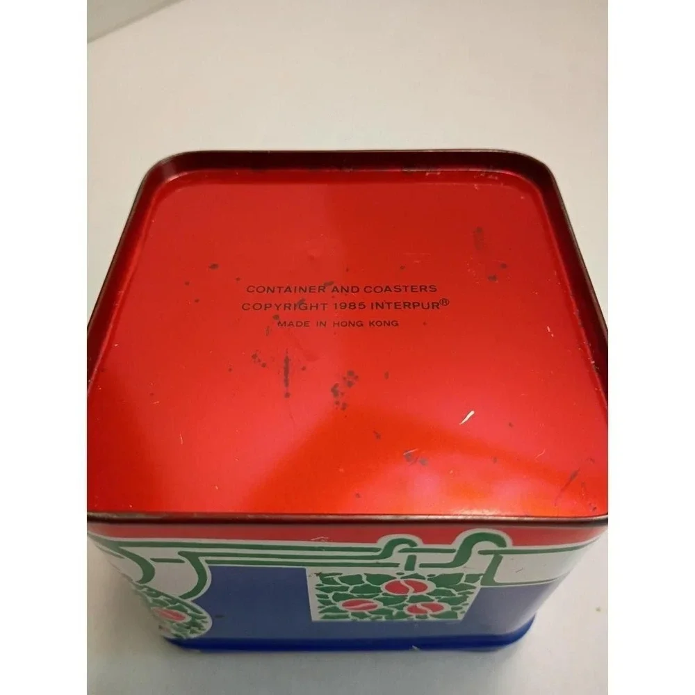 Vtg Retro Holiday / Christmas Tin with 70 Delicate Paper Coasters from 1985